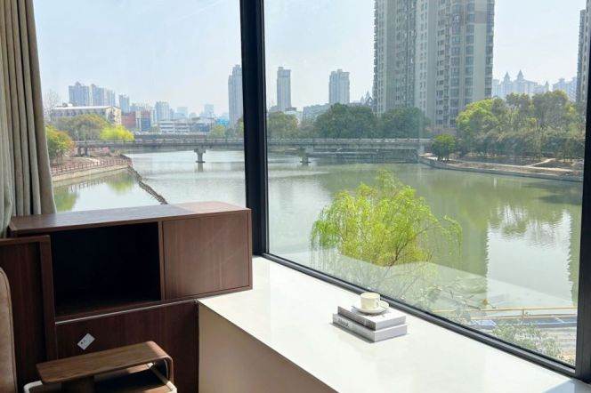 Modern3brs with floor heating and river view near Huang pu river