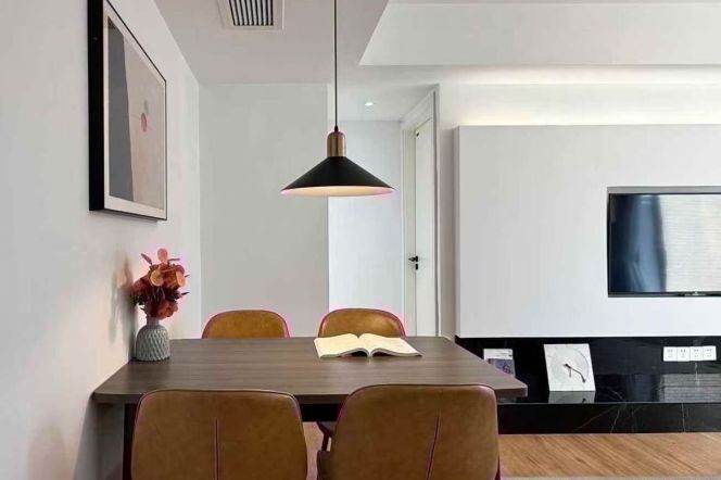 2Bdrs 1Bath Apt/Spacious&Fabulous /Line 7 Chang Ping Rd/Line 7/13 Changshou Rd/elevator