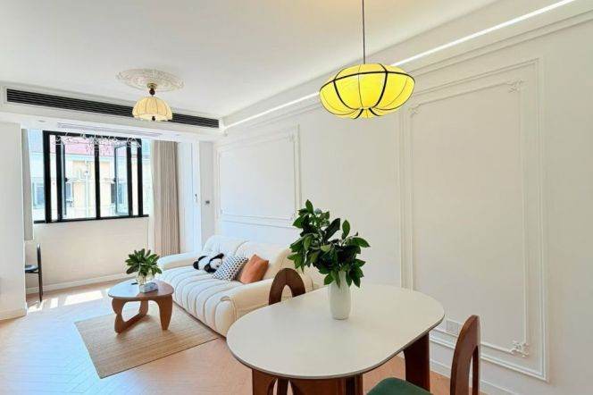 Spacious 1Br/2Lr/1Bt Close to L2/3/4 Zhongshan Park Station 