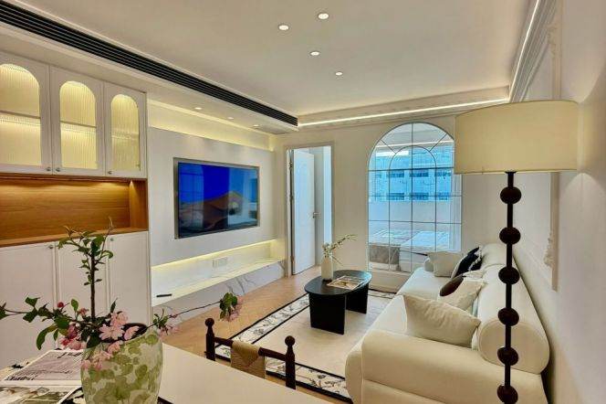 Elevator Spacious 1Br/2Lr/1Bt Close to L2/3/4 Zhongshan Park Station 