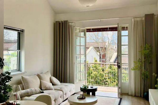 Modern 2brs/2living & terrace/loft @S Shanxi Rd & Line 1/10/12