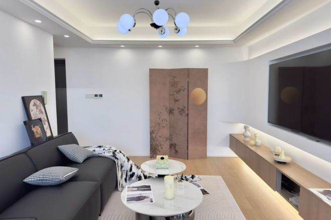 Elevator Spacious 2Br/2Lr/1Bt Close to L2/11 Jiangsu Rd Station 