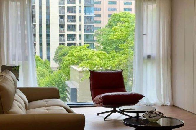 Lakeville Casa: Premium Xintiandi home near metro, pool & gym.