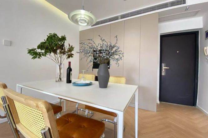 2 Brs with Floor heating/Central ac/Dish washer, 110 sqm, Brand-new Dec @ Jingan temple L2&7