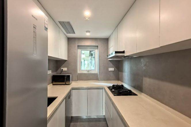 modern 2brs floor heating wooden floor nice view wooden floor beside Huang pu river 26.3K