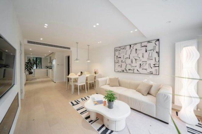 2br, wall heating, Big garden, dishwasher, Oven, subway L9,13.5k