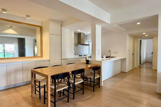 Shanghai library station two bedroom