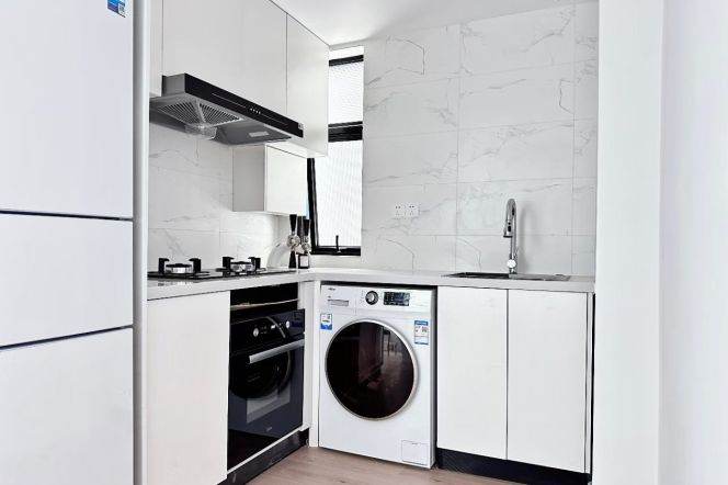 nice 1br with balcony Nr xujiahui M1/9/11