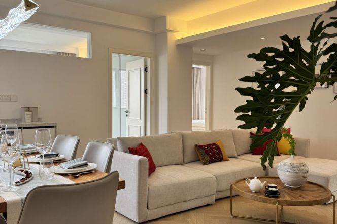 Modern & Sunny 3Br-2bathr Apt + balcony+elevator | Jiaotong Univer. Metro L10/11