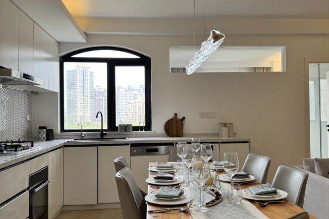 Modern & Sunny 3Br-2bathr Apt + balcony+elevator | Jiaotong Univer. Metro L10/11