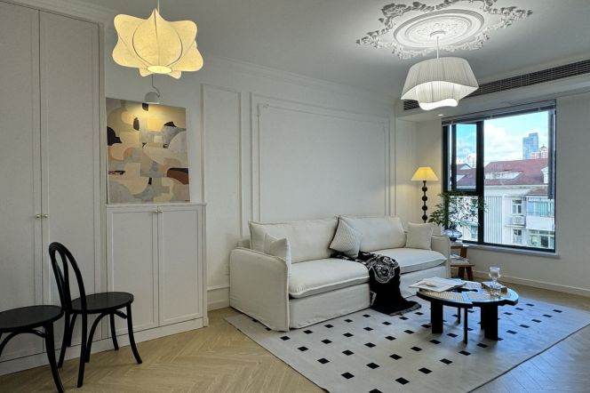 Spacious&Modern&Bright 1Br + Scenic windows+Balcony | Changping rd metro L7