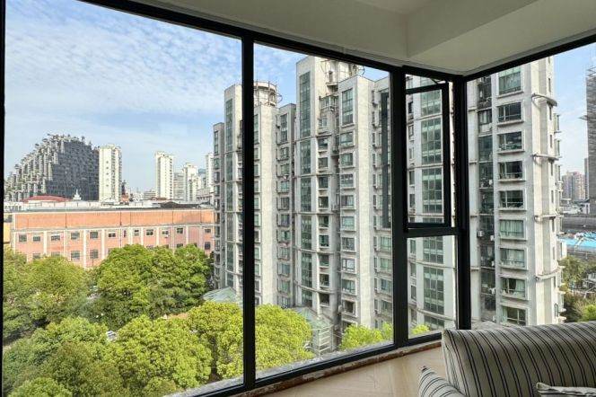 Modern 2BR +Heating | Suzhou Creek & Jiangning rd Mt L13| Changshou rd CBD
