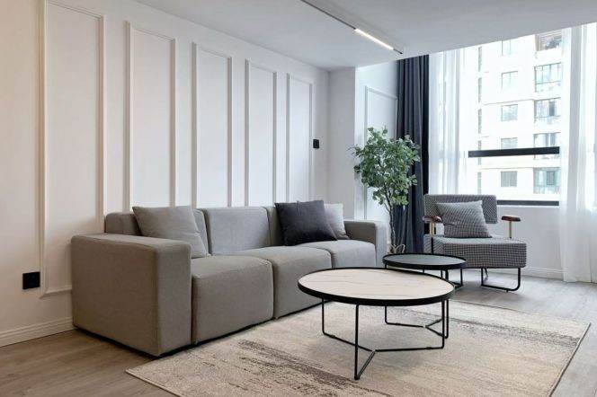 Beautiful high rise two bedrooms w floor heating  nr Changping rd station 