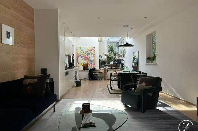 Beautiful 2brs&2baths with terrace near IAPM/Changshu Road