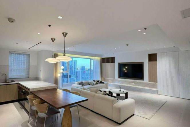 modern big 3brs floor heating open balcony modern furniture in Lujiazui Huang pu river 