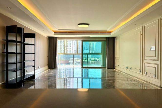 Spacious 3br in 8 Park Avenue phase 