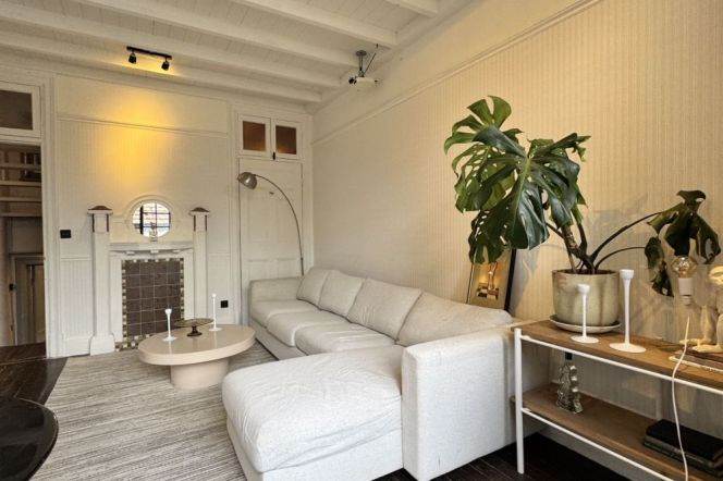 Historica 2BR Apt+Open balcony | Julu rd ,Xiangyang rd | IAPM & Jing'an Temple Metro 17.2K