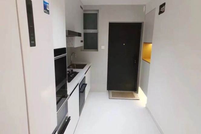 Cozy 1br Nr west Nanjing road M2/12/13