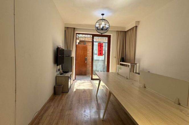 South Shanxi rd 2BR with yard