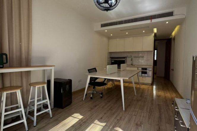 South Shanxi rd 2BR with yard