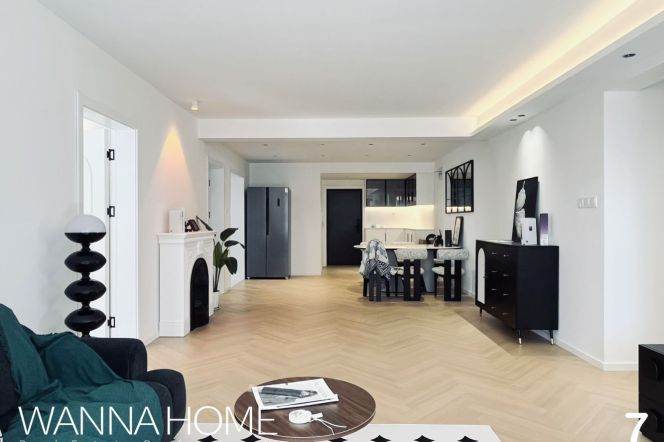 Garden Compound/Gubei Area/Brand New/Elevator/Parking/Balcony/Bathtub/Large Storages/Cozy3br2bt