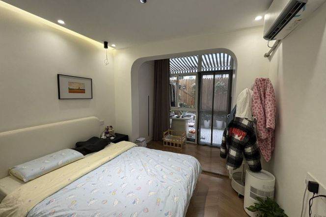  Modern 2br with Yard @Century Avenue  L2/4/6/9