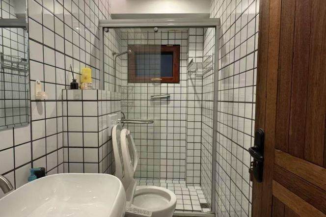 South Shanxi rd 2BR with yard