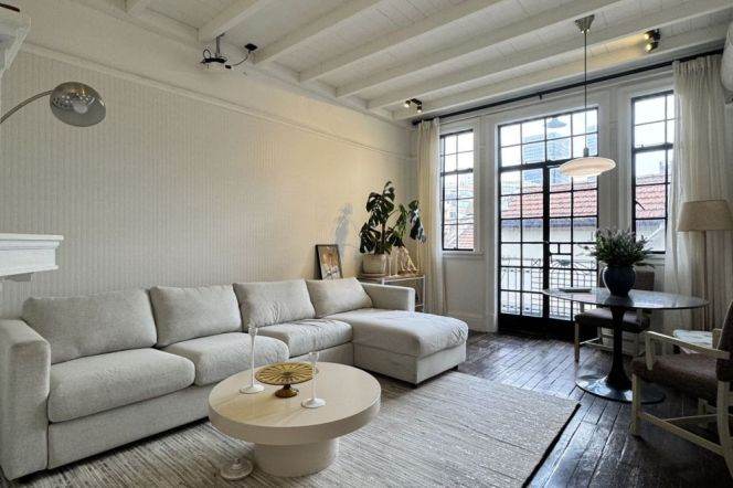 Historica 2BR Apt+Open balcony | Julu rd ,Xiangyang rd | IAPM & Jing'an Temple Metro 17.2K