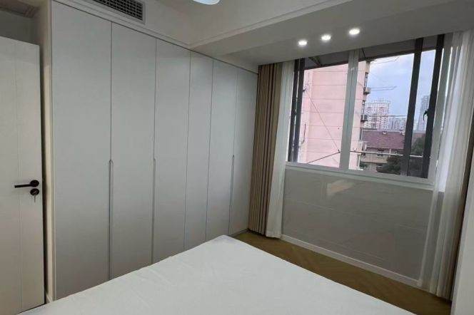 jiaotong university station one bedroom