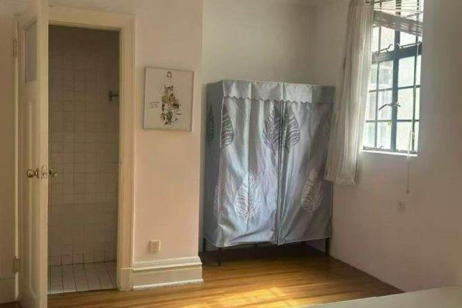 Beautiful historic building 2BR APT Nanjing(w) Rd 14k