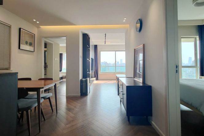 Premium 2BR · | High Floor View | 25,000 RMB/month