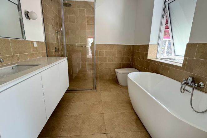 Entire Building 3br-3bath@West Nanjing Road