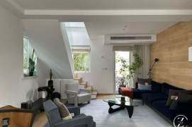 Beautiful 2brs&2baths with terrace near IAPM/Changshu Road