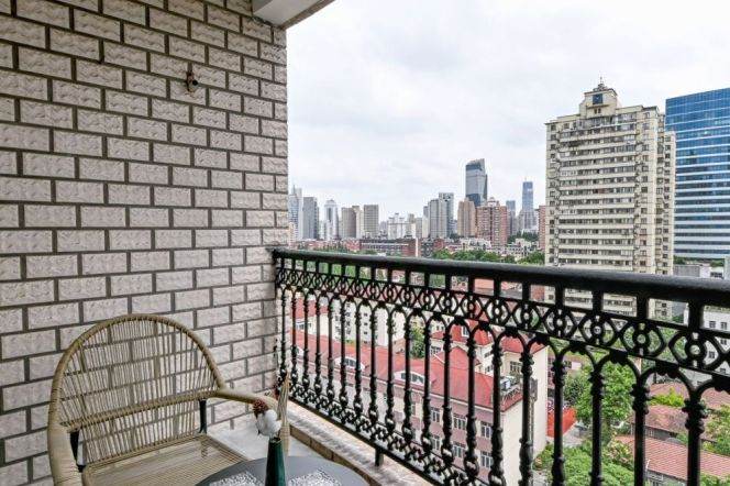 modern 3bs floor heating modern furniture open balcony in Zhong shan park line 2,3,4