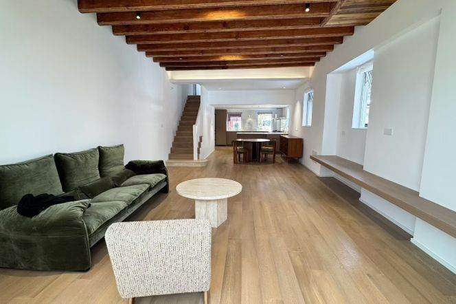 Entire Building 3br-3bath@West Nanjing Road