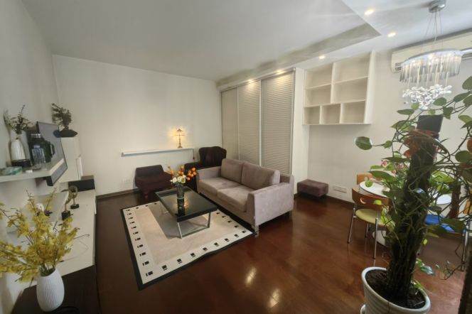 Quality one bedroom Apt with balcony@Line13 Jiangning Rd