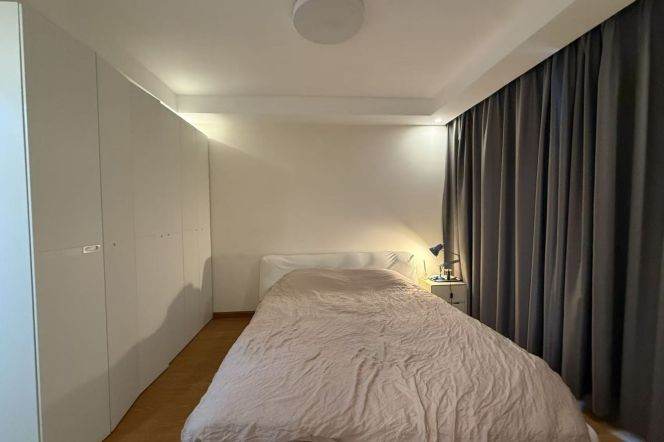 Dapuqiao elevator 1BR with balcony