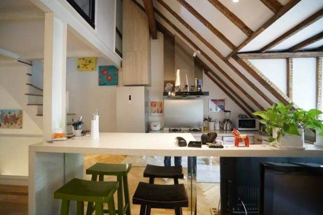 Characterful Loft-Style Garden Residence near South Shaanxi Road Station