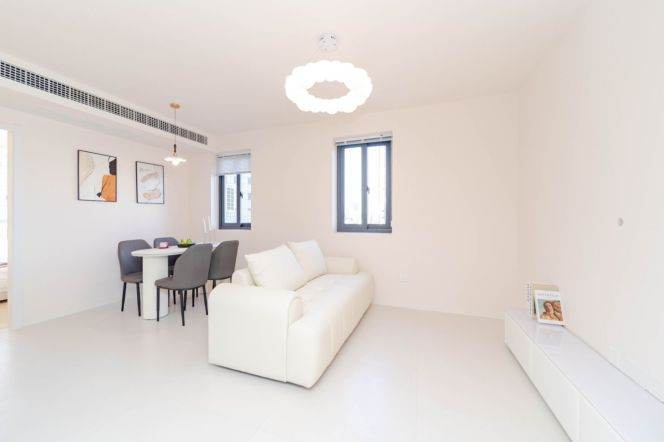 Elevator Apt double south 2br in Jiangsu Road