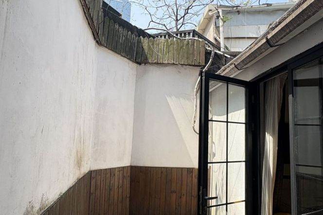 Cozy 1Brm With A Yard Near Line 2/12/13 West Nanjing Road