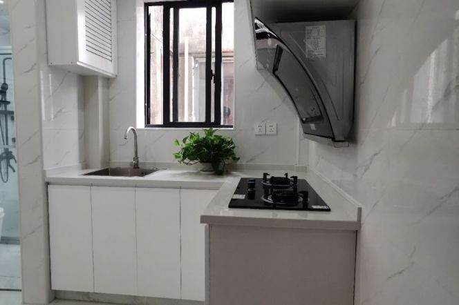 Haihong Community — Brand New Renovated 1BR — 5,300 RMB