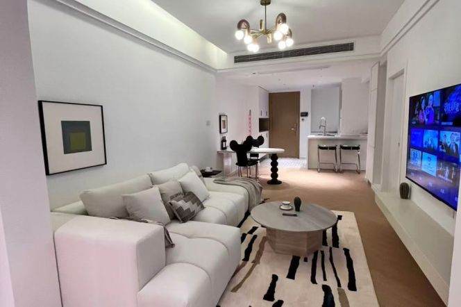 Creamy style 1 Bedroom with AC and floor heating in 'Xuhui'