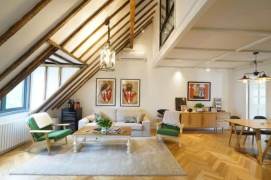 Characterful Loft-Style Garden Residence near South Shaanxi Road Station