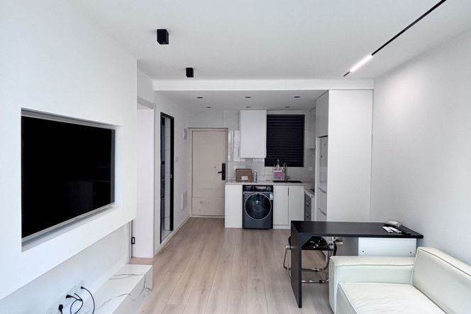 1Bdr 1Bath/Spacious&Modern&Bright /L10 Song Yuan Rd /Hongqiao Rd/Greenery View/stairs