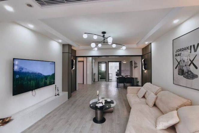 Spacious 2Bdrs & 2Btrs  elevator Apt with big terrace @Hongqiao Rd