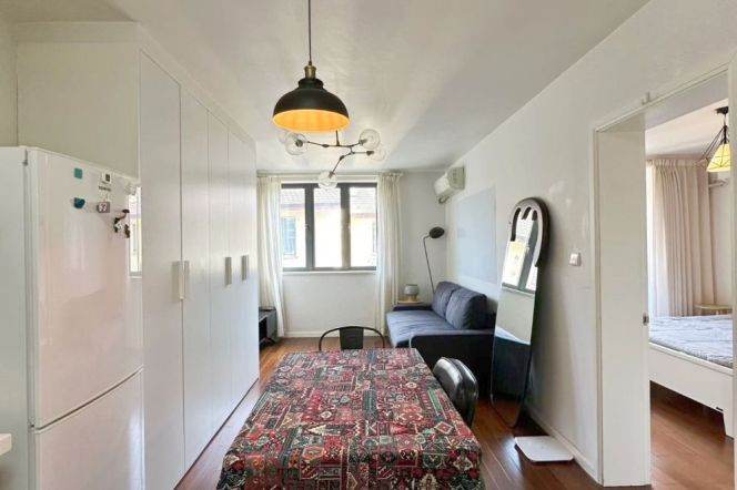  Homey 1br old apt nr Shanghai Library L1&10 