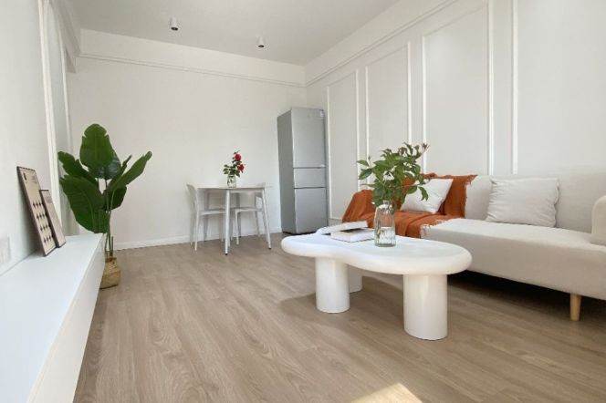 zhongshan park station one bedroom