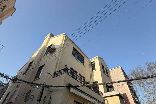 Bright&Airy 2BR Old House nr South Shaanxi Rd Station