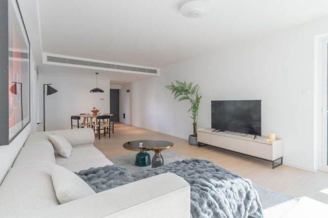 Oriental Manhattan — Executive 3BR in Xujiahui — 28,050 RMB