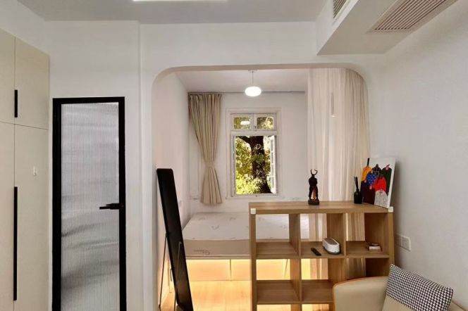 Elegant 1br/1lr @hengshan rd sta 5.8k